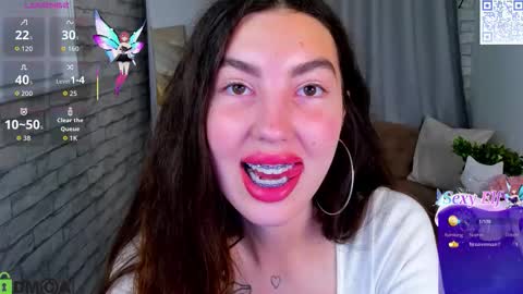 Snapshot of lira_revery chatting on December 18, 11:22 pm Lira revery online show from December 18, 11:22 pm