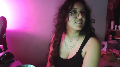 Snapshot of lirabosa chatting on December 3, 3:33 pm Lira online show from December 3, 3:33 pm