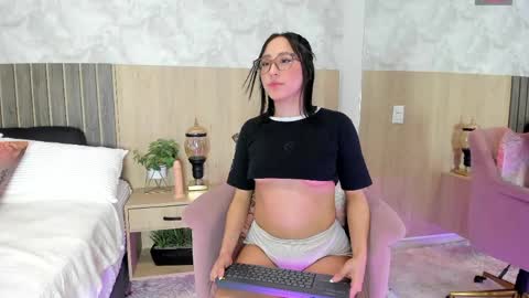 Snapshot of liriasweetie chatting on May 2, 3:44 am liria online show from May 2, 3:44 am