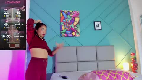 Snapshot of lirioswiitt_ chatting on February 11, 12:48 pm lirius online show from February 11, 12:48 pm