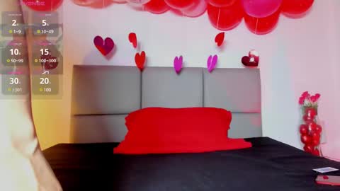 Snapshot of lirioswiitt_ chatting on February 14, 12:25 pm lirius online show from February 14, 12:25 pm