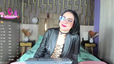 Snapshot of lis_rouse chatting on October 12, 5:17 am lis_rouse online show from October 12, 5:17 am
