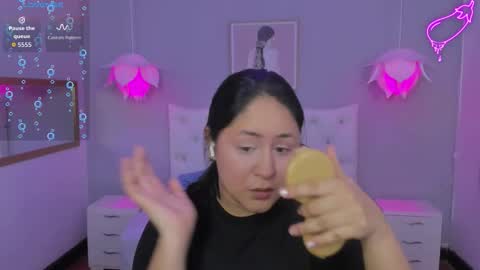 Lisa online show from January 5, 5:49 pm