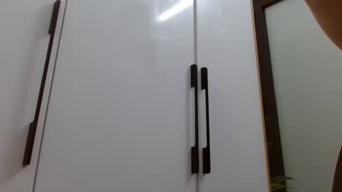 Snapshot of lisa_1011 chatting on March 3, 9:53 pm lisa_1011 online show from March 3, 9:53 pm