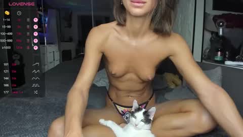 Lisa online show from October 16, 3:29 am