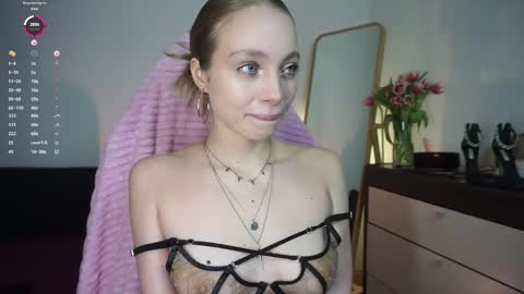 Lisa online show from December 19, 12:23 pm