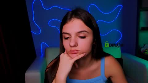 Lisa online show from December 2, 2:45 pm