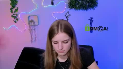 Lisa online show from July 30, 9:19 am