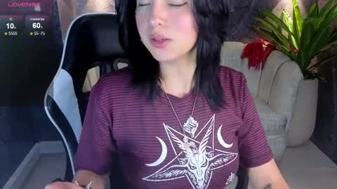 lisa_doll_tx online show from April 1, 7:55 pm