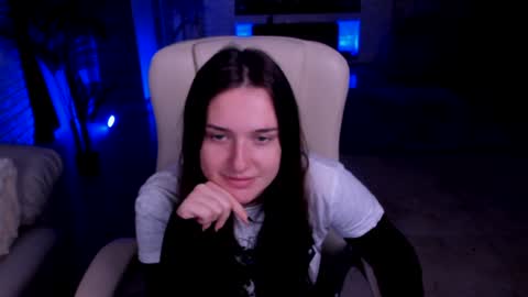 lisa_elfy online show from January 21, 4:05 pm