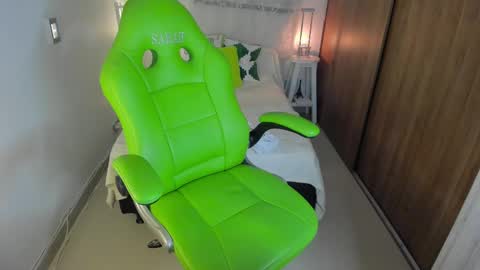 Lisa  online show from September 25, 11:14 am