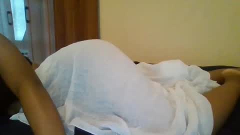 Snapshot of lisa_larry chatting on December 25, 3:50 am lisa larry online show from December 25, 3:50 am