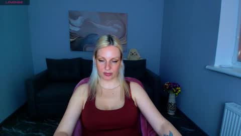 lisa_merritt online show from June 4, 12:55 pm