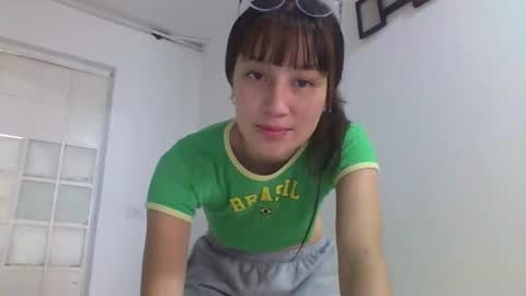 Snapshot of lisa_roberths chatting on January 15, 6:51 pm Lisa Roberths online show from January 15, 6:51 pm