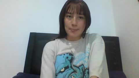 Snapshot of lisa_roberths chatting on February 20, 10:48 pm Lisa Roberths online show from February 20, 10:48 pm