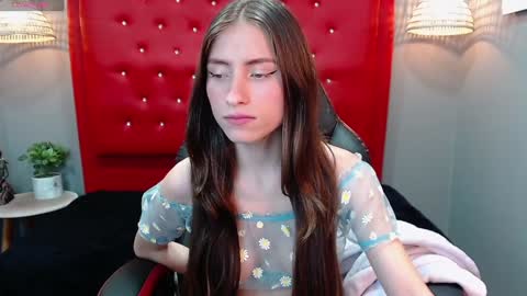 Lisa online show from December 13, 9:24 am