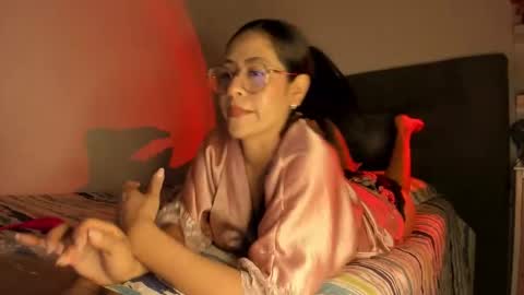 Lisa Thompson online show from October 10, 3:05 am