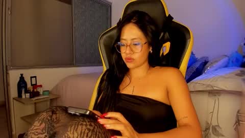 Lisa Thompson online show from November 18, 5:23 am