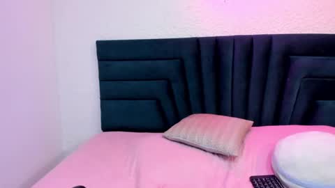 lisa white  online show from February 4, 12:19 am