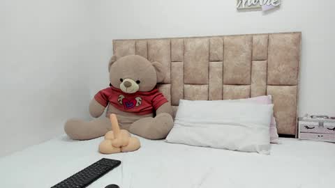 Snapshot of lisa_will chatting on December 17, 9:38 pm lisa will online show from December 17, 9:38 pm