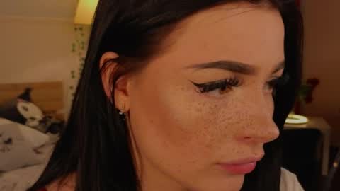 Lisa and Den online show from April 2, 10:24 am