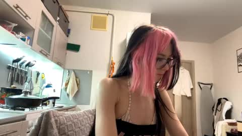 Aileen online show from May 19, 7:31 pm