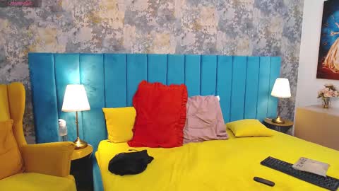 lisacroft online show from September 20, 6:25 am