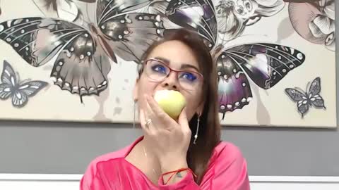 Lisa Grand online show from February 5, 2:26 pm