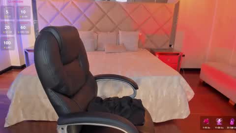 LISA MONROE online show from February 11, 6:33 pm