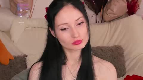 Snapshot of lisamooore chatting on December 2, 12:10 pm Lisa Moore online show from December 2, 12:10 pm