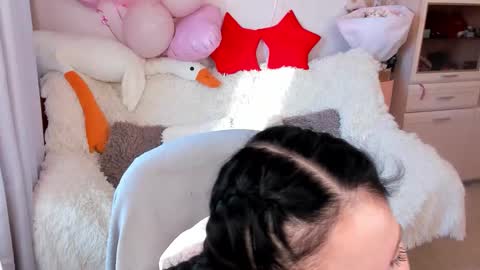 Snapshot of lisamooore chatting on February 6, 7:34 am Lisa Moore online show from February 6, 7:34 am