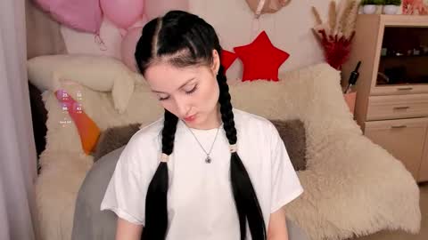 Snapshot of lisamooore chatting on February 13, 4:19 am Lisa Moore online show from February 13, 4:19 am