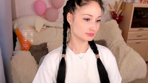 Snapshot of lisamooore chatting on March 24, 12:32 pm Lisa Moore online show from March 24, 12:32 pm