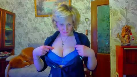 Lisasimsxs online show from February 26, 10:53 pm