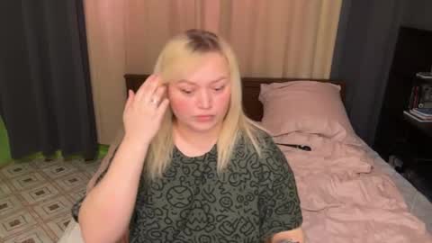 Lisa online show from March 18, 10:29 am