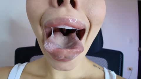 Snapshot of lisbet_21x chatting on September 27, 3:17 pm Lisbet online show from September 27, 3:17 pm