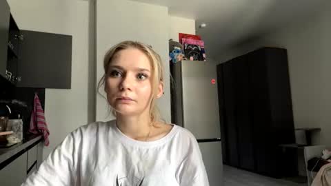 Snapshot of lisekacik chatting on July 18, 8:29 am Nansy online show from July 18, 8:29 am