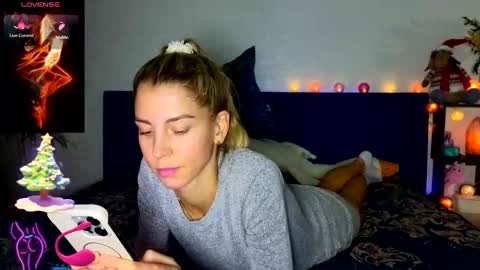 Snapshot of lisi4ka503933 chatting on November 12, 5:13 pm Lisi4ka online show from November 12, 5:13 pm