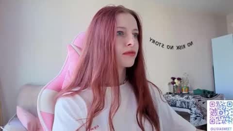 Snapshot of lisiasweet chatting on September 30, 6:29 am Lika online show from September 30, 6:29 am