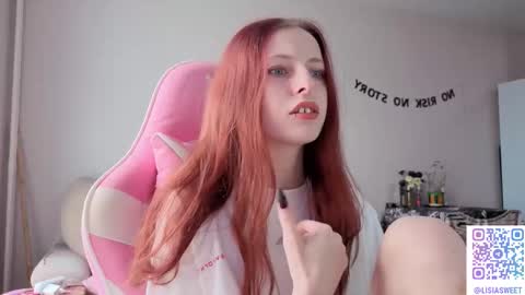 Snapshot of lisiasweet chatting on October 3, 7:38 am Lika online show from October 3, 7:38 am