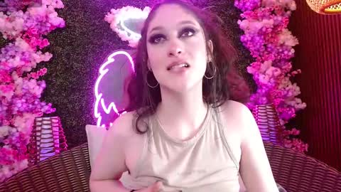 April online show from February 3, 10:15 pm