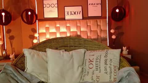 April online show from February 7, 4:33 pm