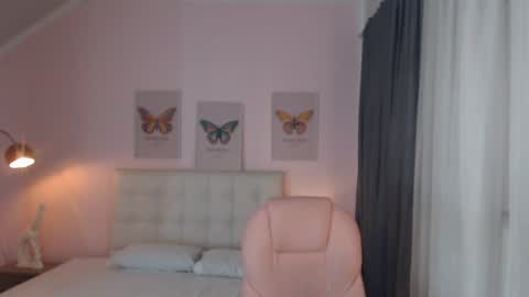 Andrea online show from January 2, 4:24 pm