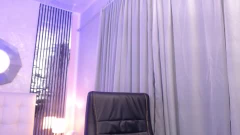 Andrea online show from February 5, 3:27 pm