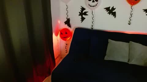 Snapshot of liss_petty chatting on October 30, 7:21 am Liss online show from October 30, 7:21 am