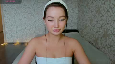 lissa_cristal_ online show from May 17, 11:17 am
