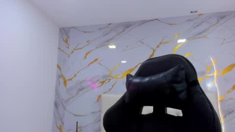 Snapshot of lissa_harris_ chatting on April 6, 12:06 pm Lisa online show from April 6, 12:06 pm