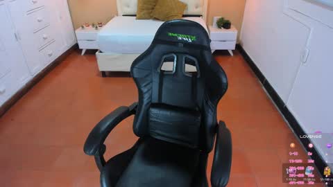 L I S S A  online show from February 10, 4:08 am