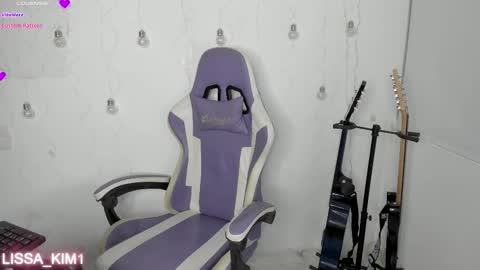 Lissa Kim  online show from January 19, 11:25 am