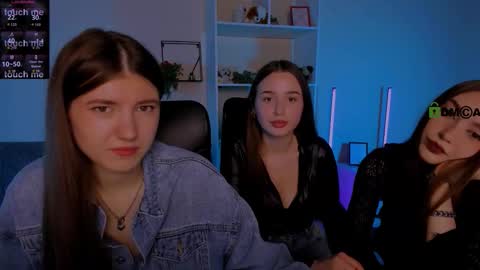 Snapshot of lissa_night chatting on October 10, 1:43 pm lissa_night online show from October 10, 1:43 pm